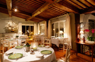 Restaurant les Santons Grimaud Golfe de St Tropez Côte d’Azur - Restaurant - Côte d'Azur de Cassis a Menton - Image 1