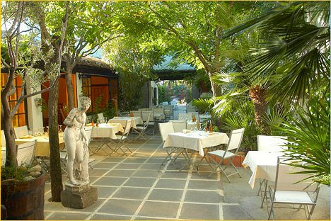 Restaurant Le Patio Fontvielle les Alpille en Provence - Restaurant - Les Alpilles en provence