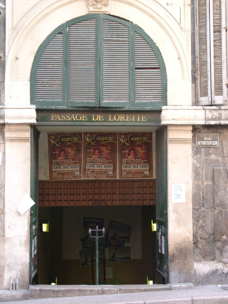 Passage entre la Rue de la République et le Quartier du Panier 