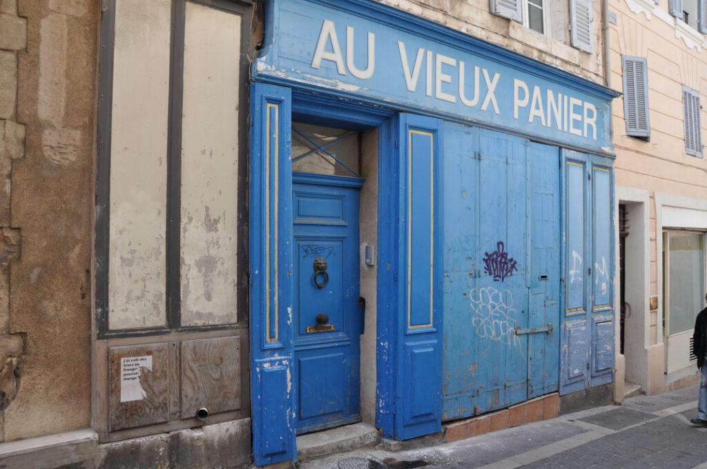 Vieille boutique du Panier à Marseille