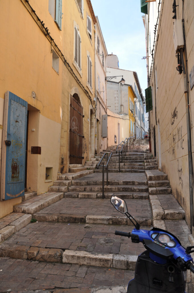 ruelles et escaliers Le PANIER à Marseille